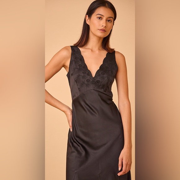 Hunter Bell Lulu Embroidered Satin Bias Gown Size 0 NWOT - Picture 11 of 14